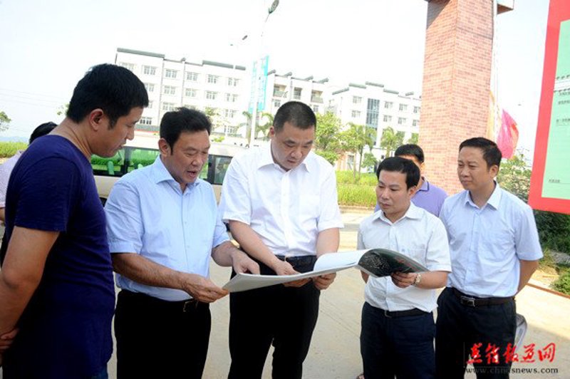 普宁微信开发:如何利用小程序构建本地商业生态?